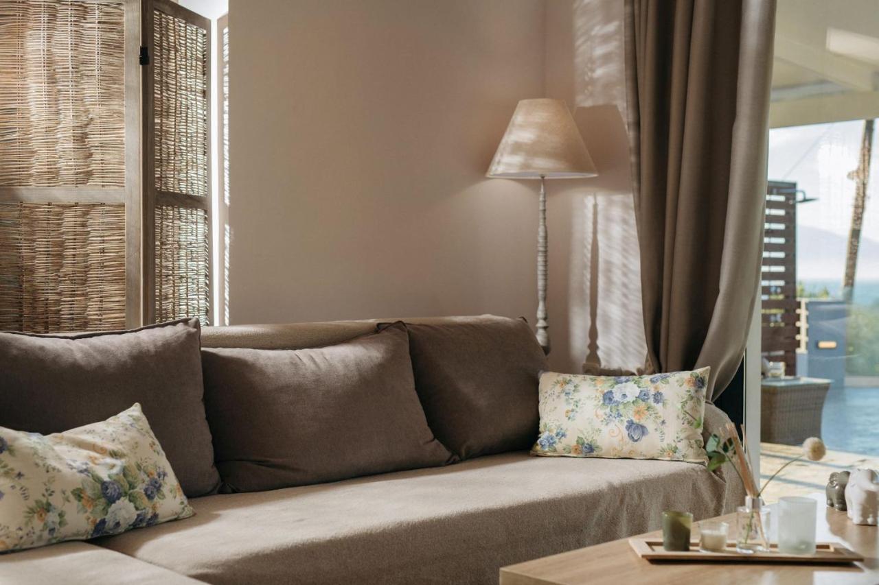 Villa Venia - Cozy Escape With Scenic Sew View, By Zantewize Tragaki Extérieur photo