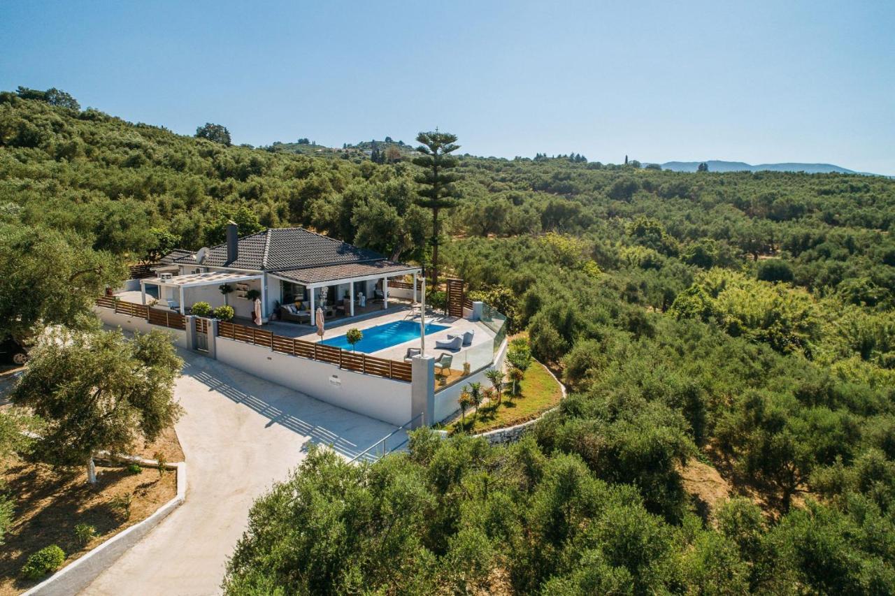 Villa Venia - Cozy Escape With Scenic Sew View, By Zantewize Tragaki Extérieur photo