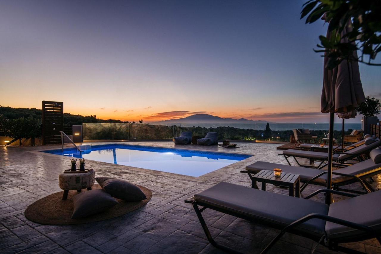 Villa Venia - Cozy Escape With Scenic Sew View, By Zantewize Tragaki Extérieur photo