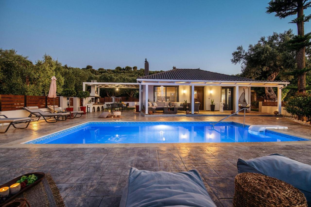 Villa Venia - Cozy Escape With Scenic Sew View, By Zantewize Tragaki Extérieur photo